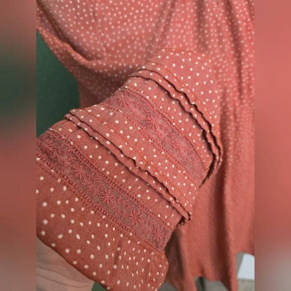 Size Large Lauren Conrad Burnt Umber Lace And Ruffle Trimmed 3/4 Sleeve Blouse - Picture 4 of 9